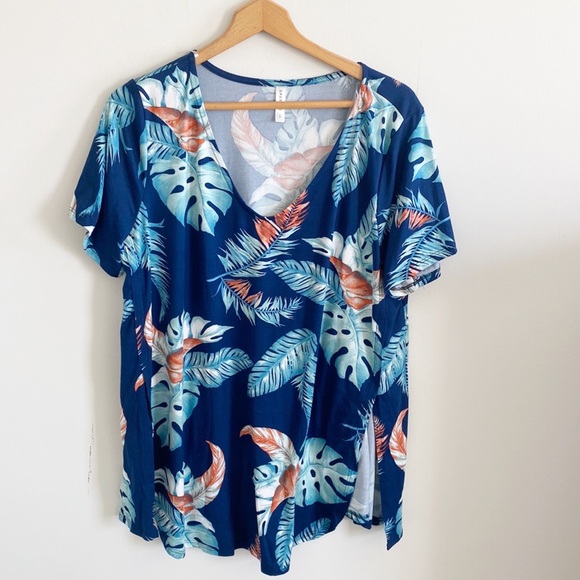 Emerald Boutique Teal blue Tropical tunic v-neck Top Plus size 1X - Picture 2 of 8